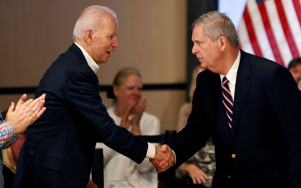 μπάιντεν-τον-τομ-βίλσακ-επιλέγει-για-υ-561189889