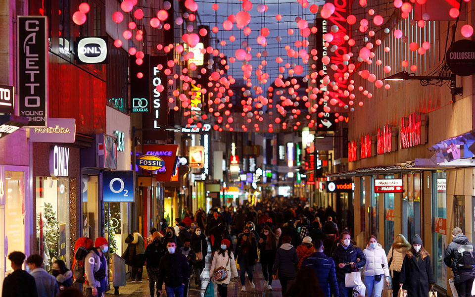 εμβόλιο-οξφόρδης-στο-μικροσκόπιο-του-561212008