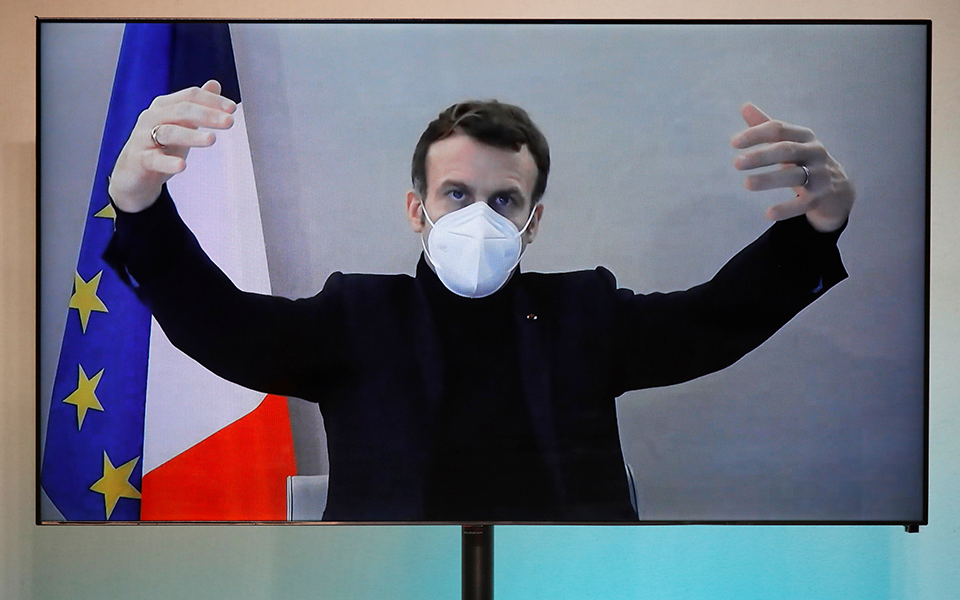 οι-κινήσεις-μακρόν-που-έφεραν-ντόμινο-561199210