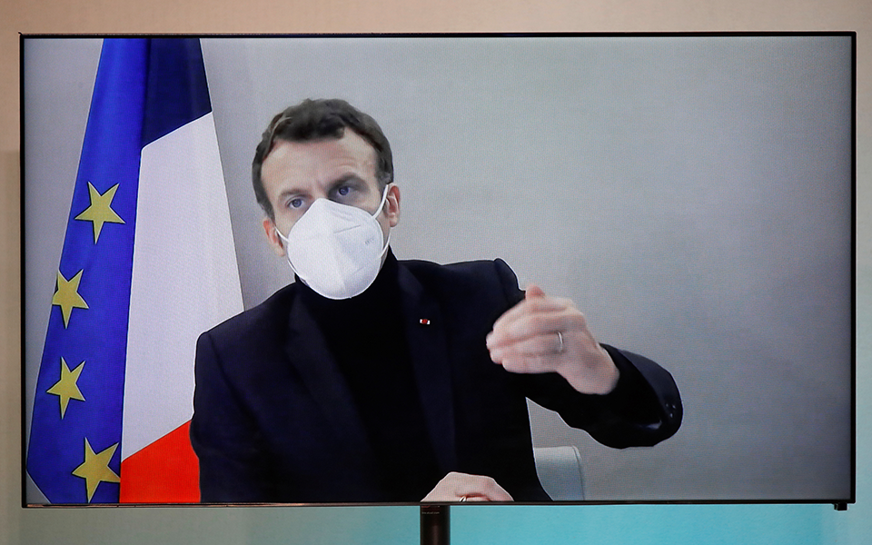 συνεχίστε-να-προσέχετε-ζητεί-ο-κατα-561200626