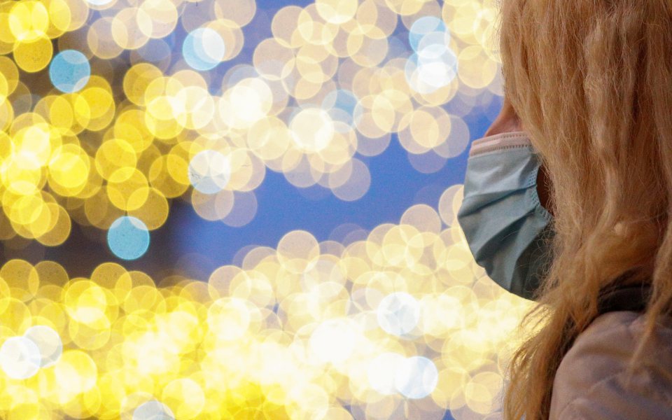 κορωνοϊός-873-κρούσματα-476-διασωληνωμένο-561207478