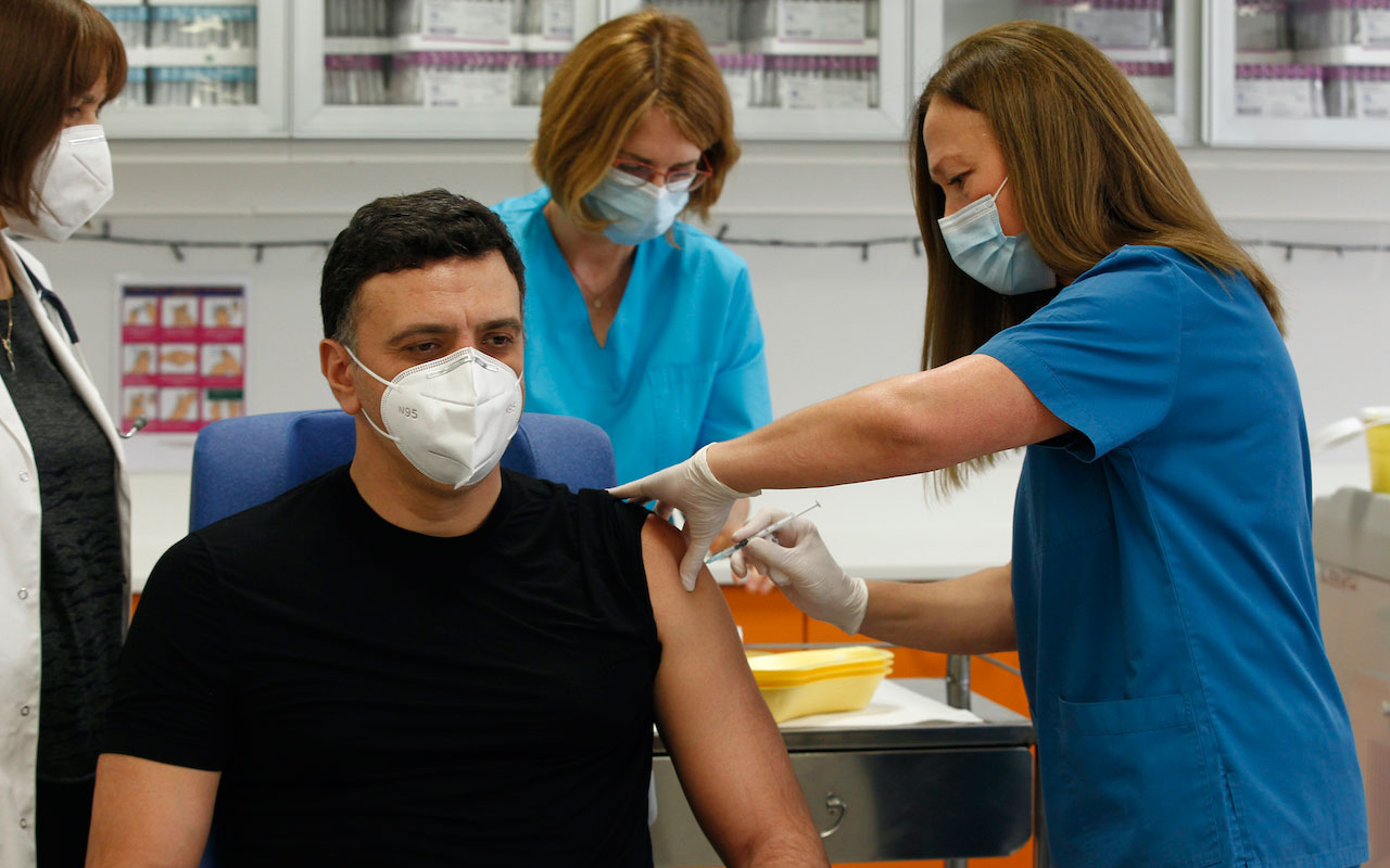 β-κικίλιας-το-εμβόλιο-είναι-ελευθερία-561209179