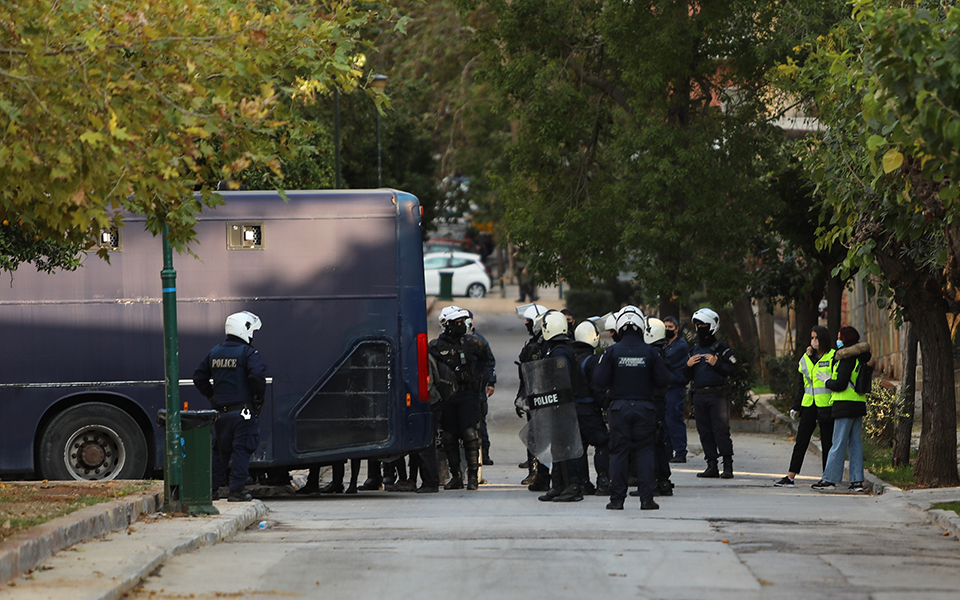 με-κάμερες-τα-ματ-στην-επέτειο-γρηγορό-561186247