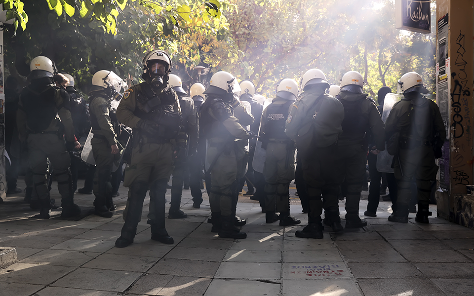Επέτειος Γρηγορόπουλου: Ένταση και προσαγωγές στα Εξάρχεια-3