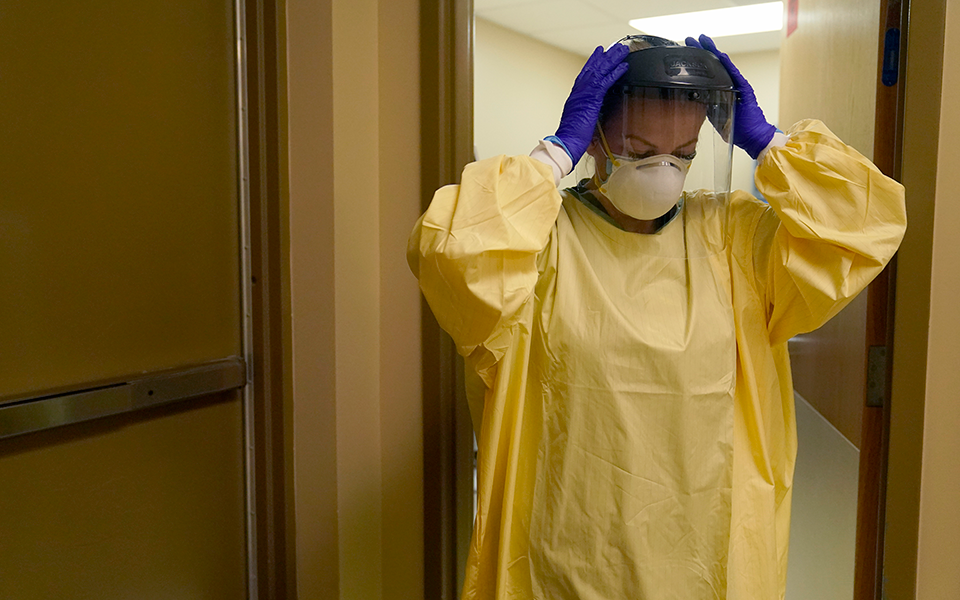 κορωνοϊός-1-534-νέα-κρούσματα-571-διασωληνω-561191032