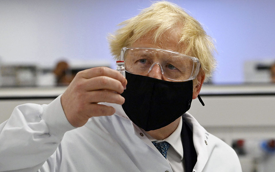 ο-τζόνσον-δεν-αποκλείει-να-εμβολιασθε-561181831