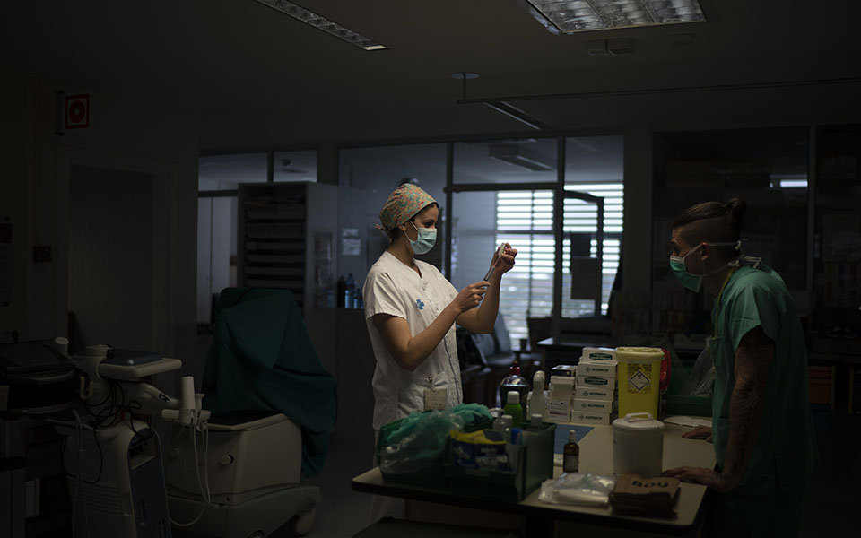 κορωνοϊός-639-νέα-κρούσματα-62-θάνατοι-561195079