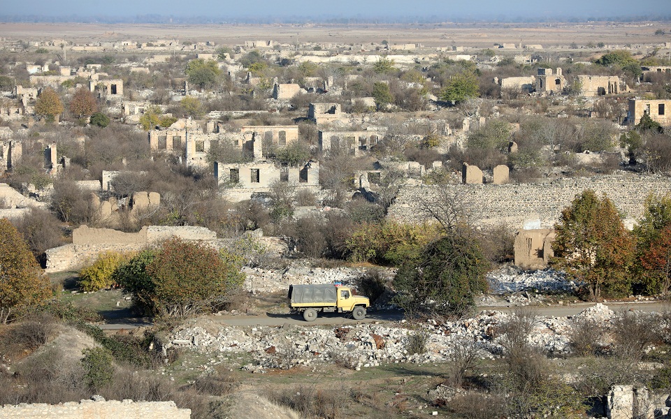 άγκυρα-και-μόσχα-στήνουν-κοινό-παρατη-561194635