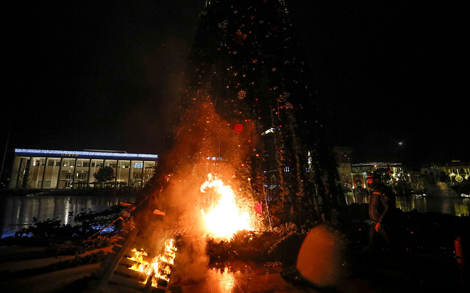 Αλβανία: Οργή και διαδηλώσεις για τον θάνατο 25χρονου από αστυνομικά πυρά-2