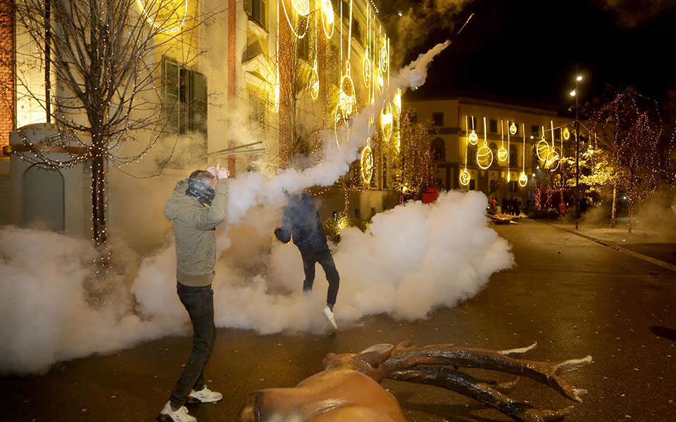 Αλβανία: Οργή και διαδηλώσεις για τον θάνατο 25χρονου από αστυνομικά πυρά-4