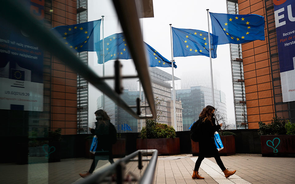 h-λεπτή-κόκκινη-γραμμή-στο-brexit-561187393