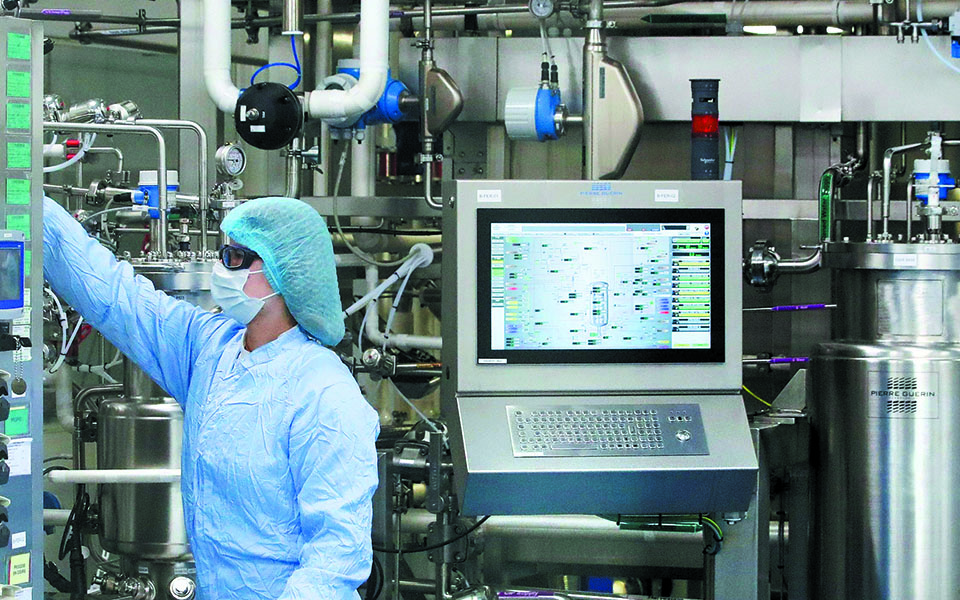 τα-χρωματιστά-παπούτσια-και-οι-μεταλλ-561206785