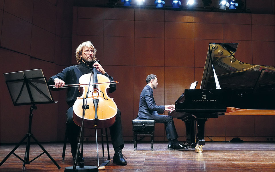 εργα-για-τσέλο-και-πιάνο-από-τους-σφέτσ-561184891