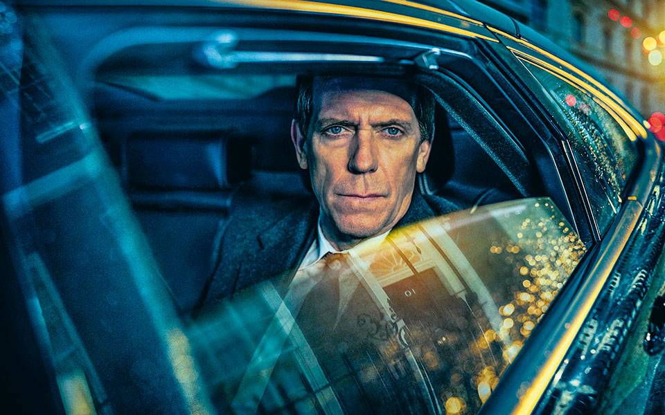 πίσω-από-το-προσωπείο-της-πολιτικής-561185722