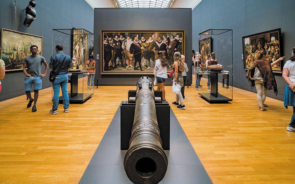 στη-μεθ-οι-ναοί-του-πολιτισμού-561184813