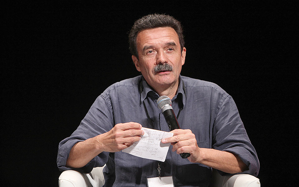 Επικίνδυνη στροφή Μακρόν σε άκρα αυστηρότητα-1