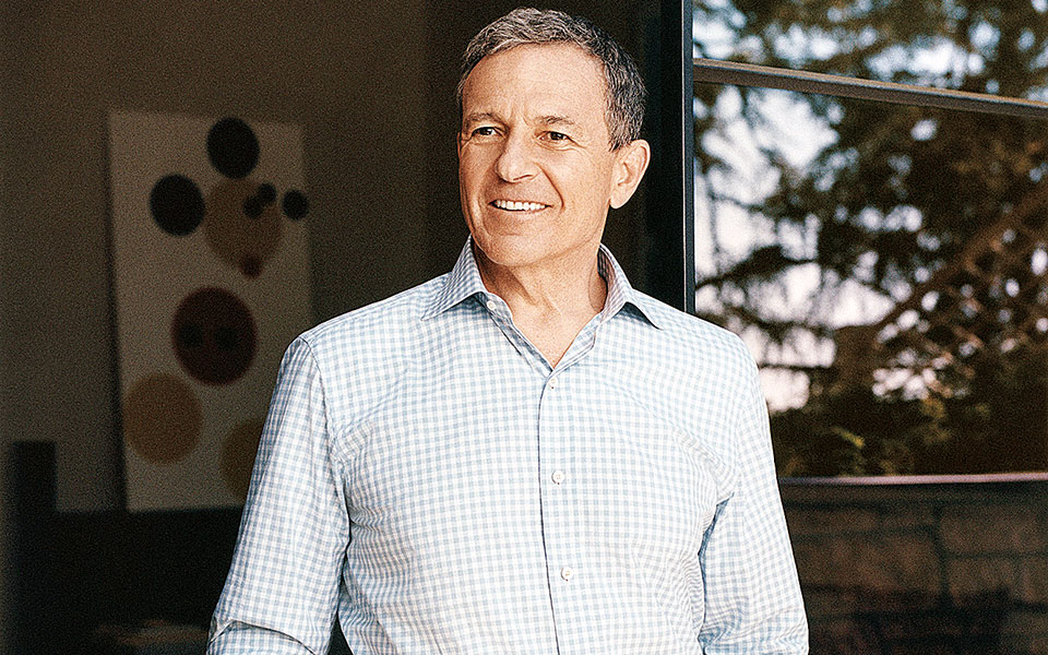 από-το-τιμόνι-της-ντίσνεϊ-στην-κυβέρ-561183655