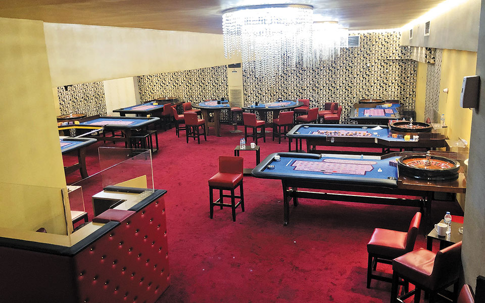 οι-επίμονοι-χαρτοπαίκτες-και-τα-τεστ-561186136