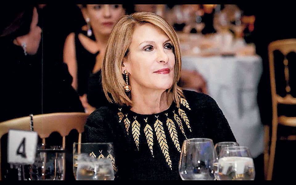 αρωμα-γυναίκας-στα-ελληνικά-ναυτιλια-561188185