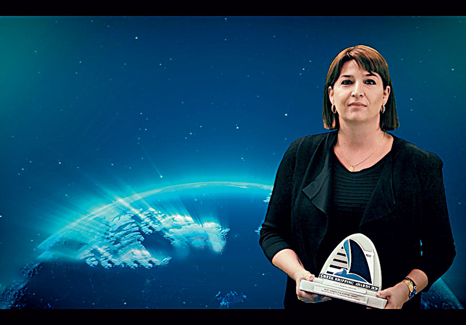 Αρωμα γυναίκας στα ελληνικά ναυτιλιακά βραβεία της Lloyd’s-2