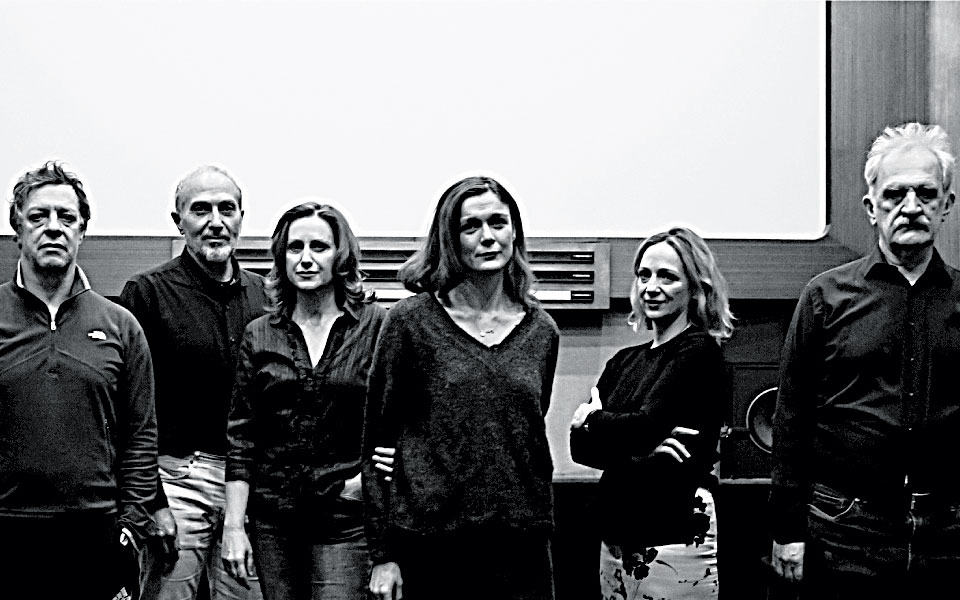 εκτακτωσπροτάσεις-για-τις-μέρες-του-lockdown-561187645