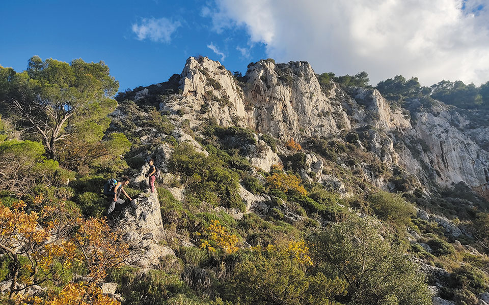 εξερευνούμε-το-άγνωστο-ποικίλον-ορος-561189532