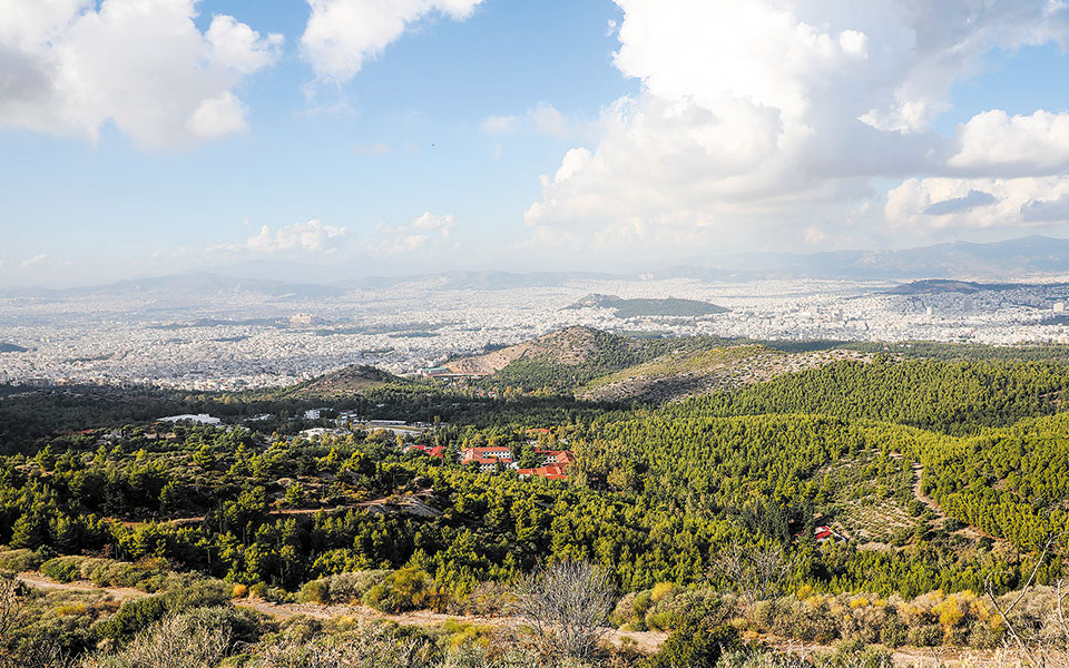 εναλλαγές-χρωμάτων-στον-δρόμο-για-το-κ-561190696