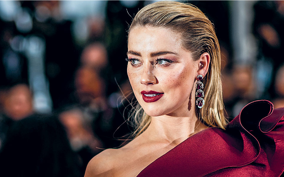 ερωτευμένη-με-τον-διάβολο-561193159