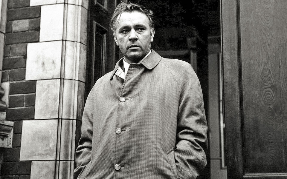 από-τον-κατάσκοπο-που-γύρισε-από-το-κρ-561201169