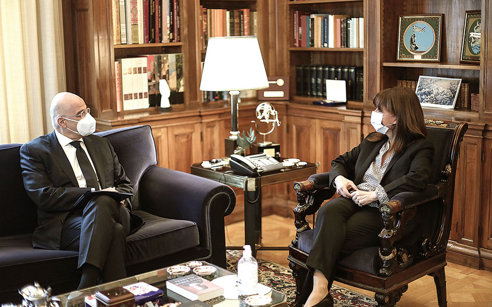 ενημέρωση-σακελλαροπούλου-από-δένδι-561199450