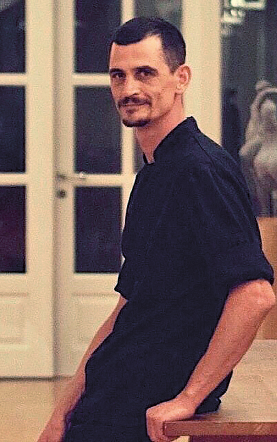 Πρώτη φορά ρεβεγιόν μακριά από τη δουλειά-1