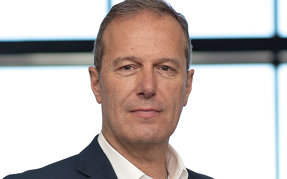 ταυτότητα-και-άδεια-οδήγησης-στο-κινη-561206734