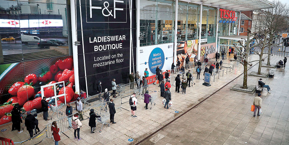 Όριο σε αγορές βασικών ειδών στη Βρετανία-1