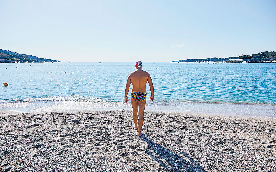 χειμερινή-κολύμβηση-το-ανεκτίμητο-δώ-561210238