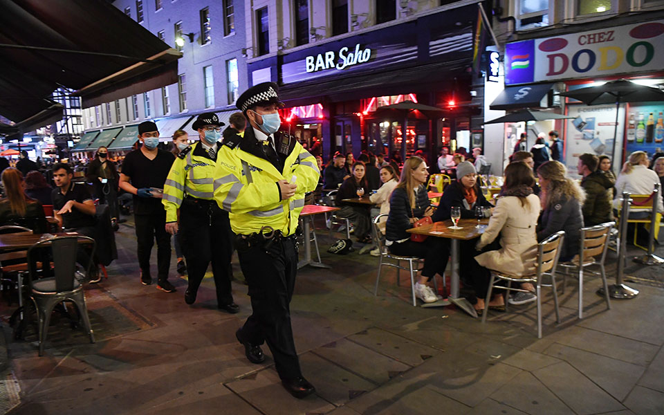 βρετανία-πιθανή-πόρτα-σε-εστιατόρι-561179794