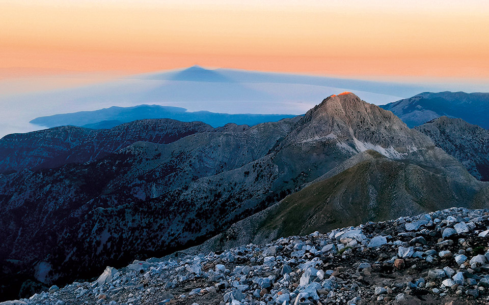 σε-πείσμα-των-καιρών-561209386