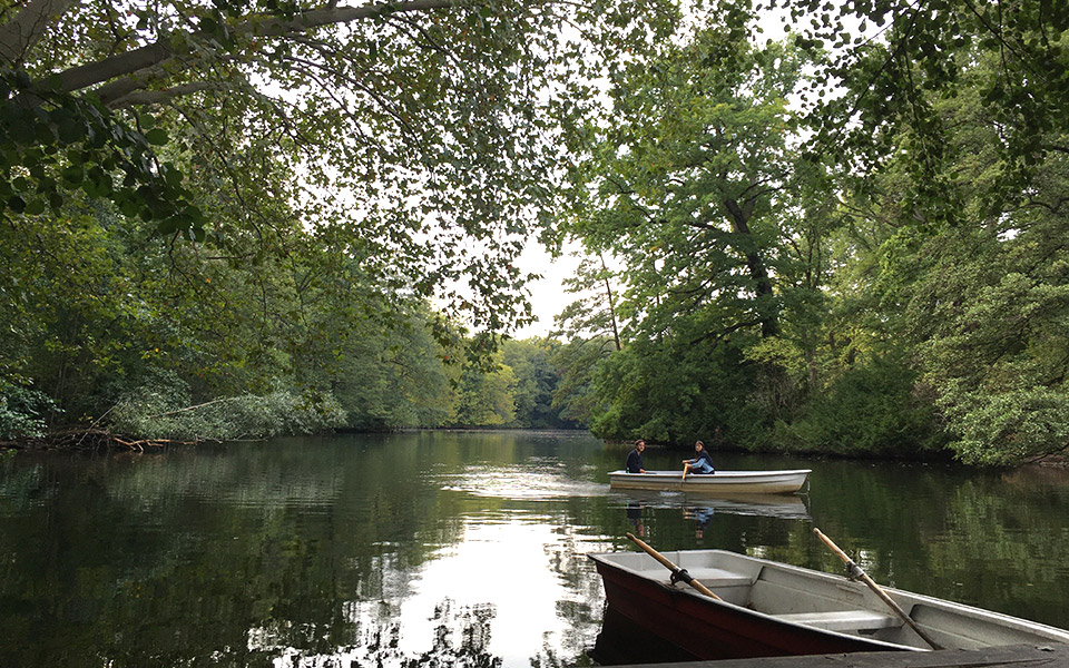 οι-αναγνώστες-ταξιδεύουν-φθινόπωρο-561182662