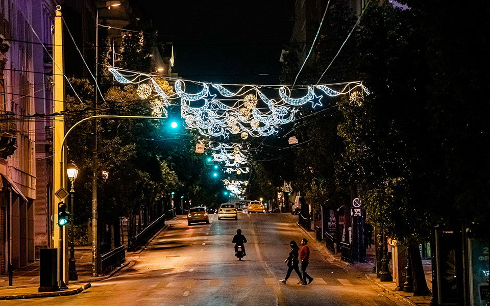 η-αθήνα-του-φωτός-η-αθήνα-του-σκότους-561210031