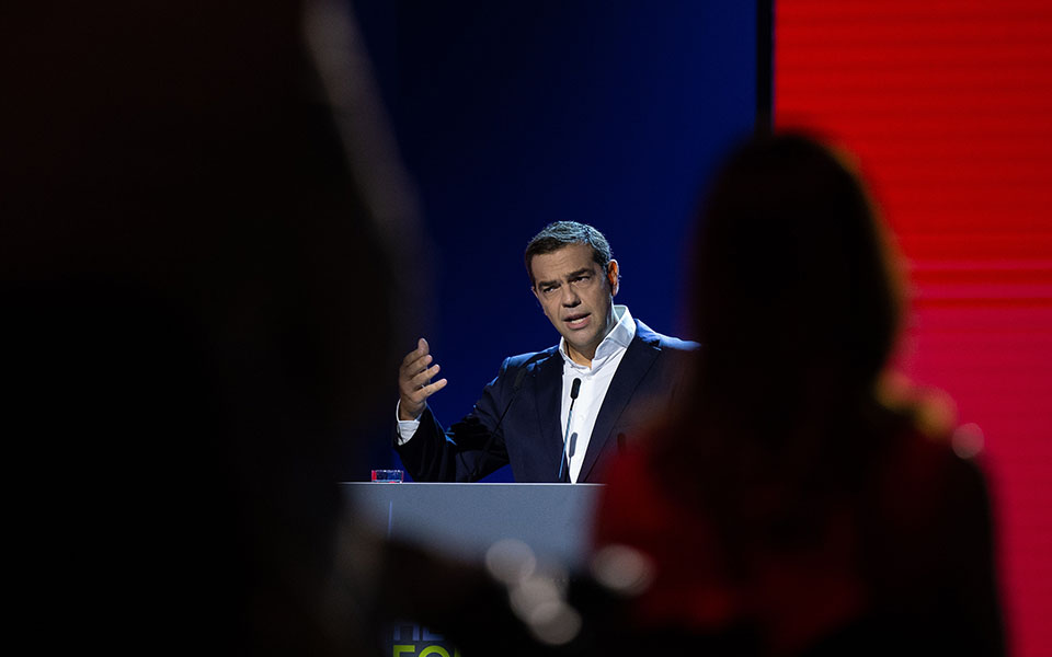 σκληρό-ροκ-συριζα-κατά-μητσοτάκη-561180031