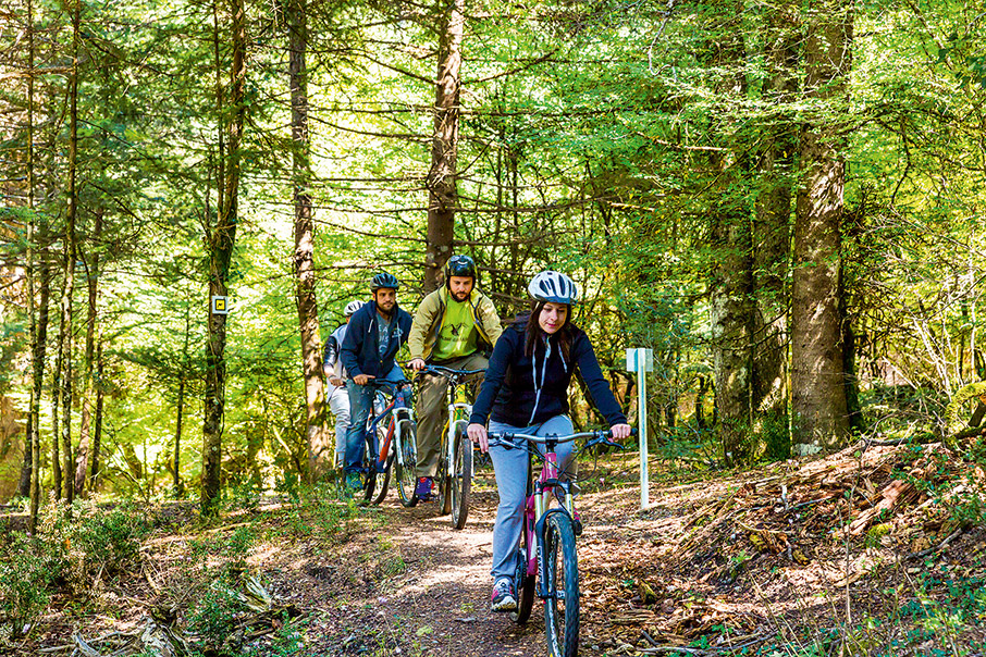Αρκαδία: Αγκαλιά με τη φύση-1