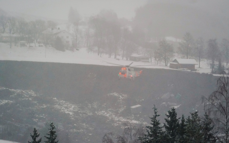 Χιονοστιβάδα τραυματίζει 10 άτομα στη Νορβηγία (εικόνες)-3