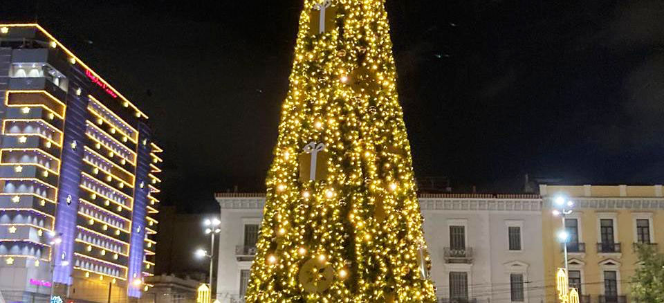 Οι πόλεις ανάβουν τα φώτα τους-1