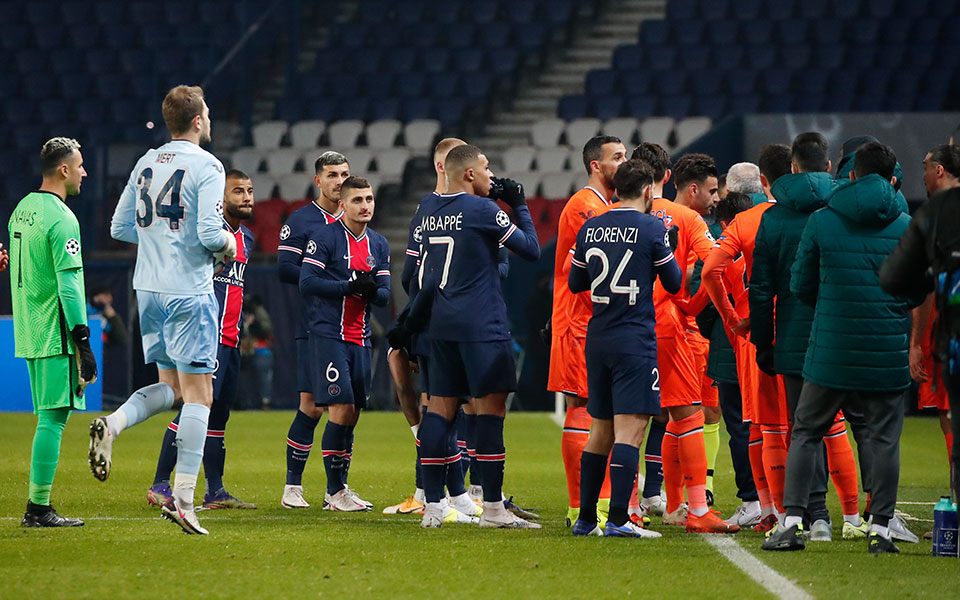 αποχώρησε-η-μπασάκσεχιρ-κατηγορώντα-561188854