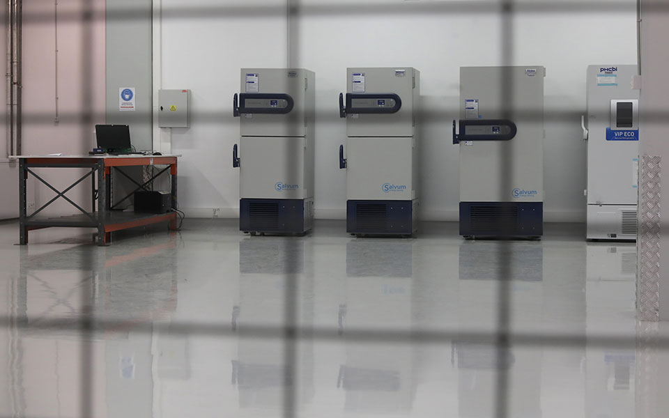 Έφτασαν στην Ελλάδα τα ψυγεία για τα εμβόλια-1