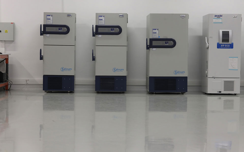 έφτασαν-στην-ελλάδα-τα-ψυγεία-για-τα-εμ-561202138