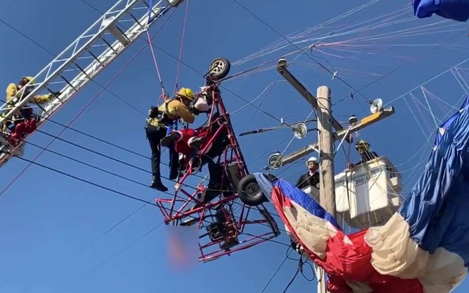 όταν-ο-άγιος-βασίλης-έμπλεξε-στα-καλ-561203854