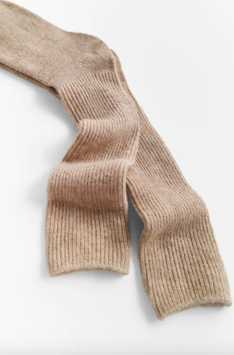 Happy Feet: Οι πιο στιλάτες κάλτσες για να φορέσετε σπίτι τα Χριστούγεννα-8