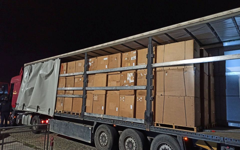 χαλκίδα-φορτηγό-μετέφερε-10-τόνους-λαθρ-561180340