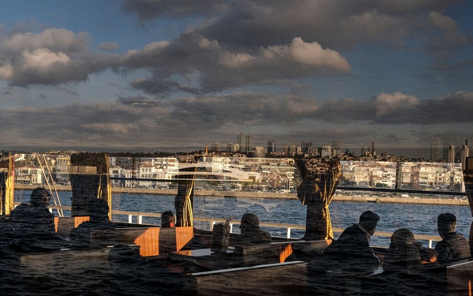 νυt-η-τουρκική-οικονομία-βουλιάζει-μαζ-561208942