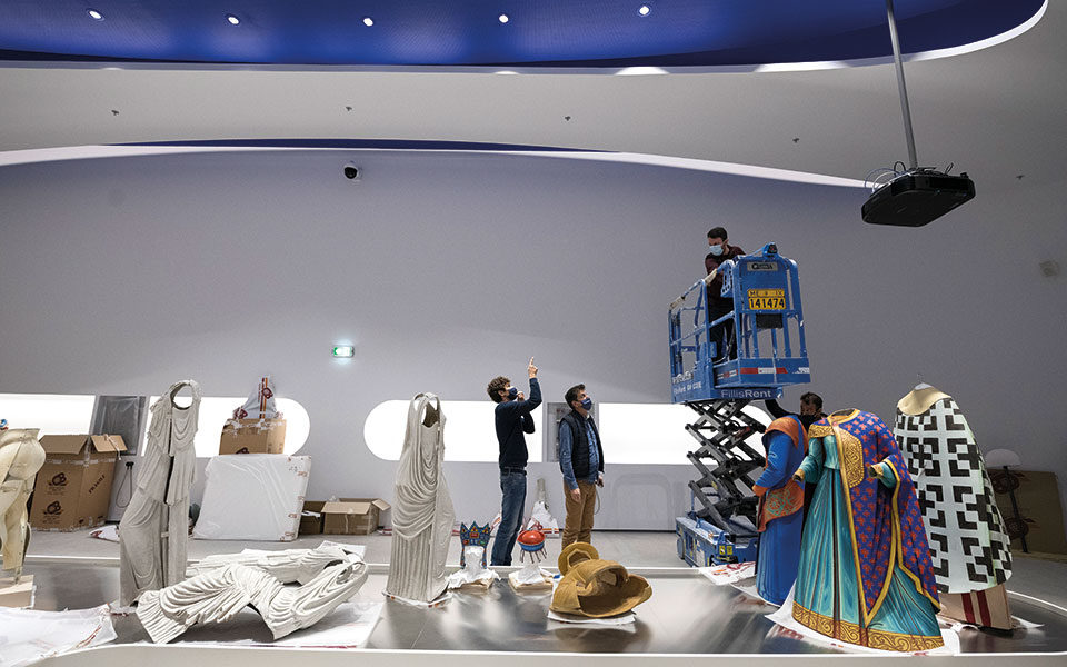 η-ιστορία-σε-ζωντανή-μετάδοση-561184069